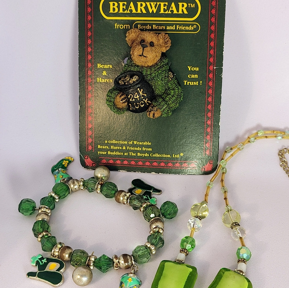 Boyd's Bears Bearwear St. Patrick's Day Collectible Pin Brooch Necklace Bracelet
